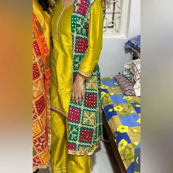 Selling this Pakistani styled dress! Worn once! - Picture 5 of 6